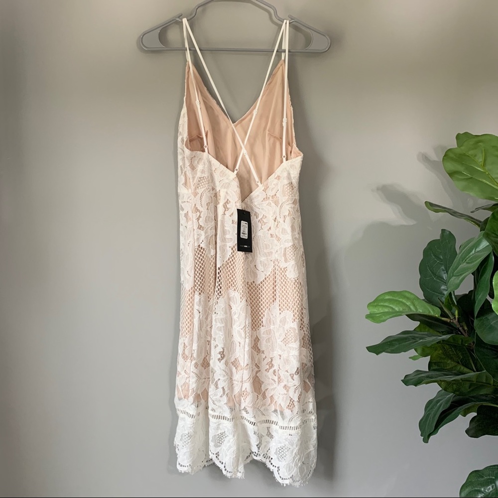 Fashion Nova Off White Lace Dress NWT - Picture 5 of 6